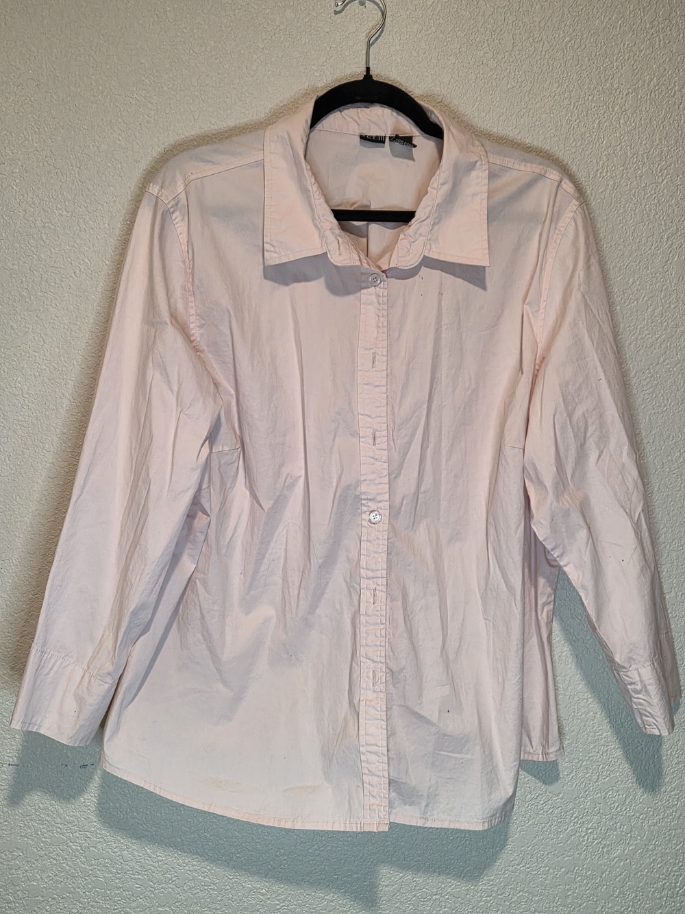 Women's Long-Sleeve Dress Shirt in Light Pink